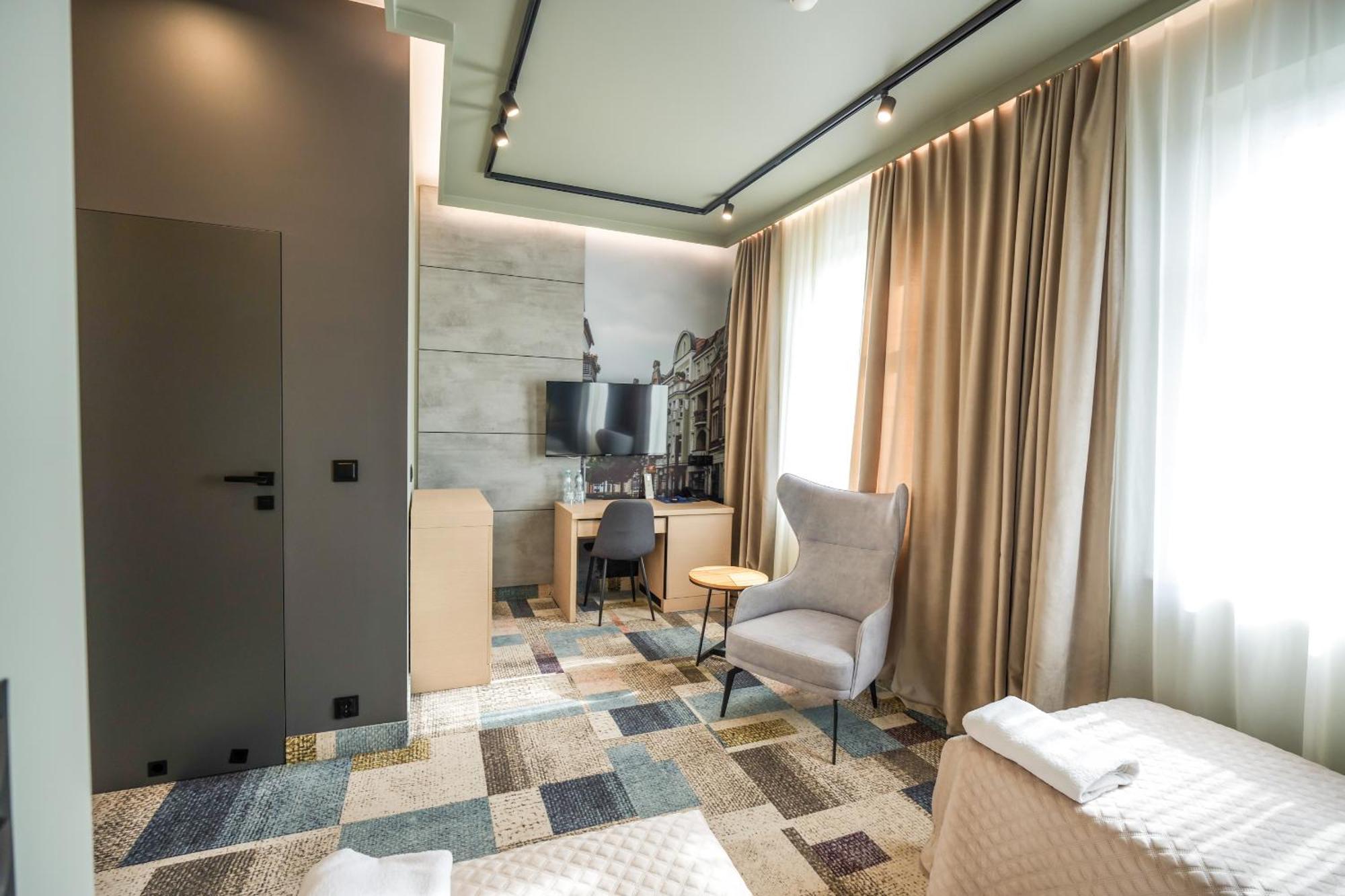 Hotel Jarota Jarocin Εξωτερικό φωτογραφία