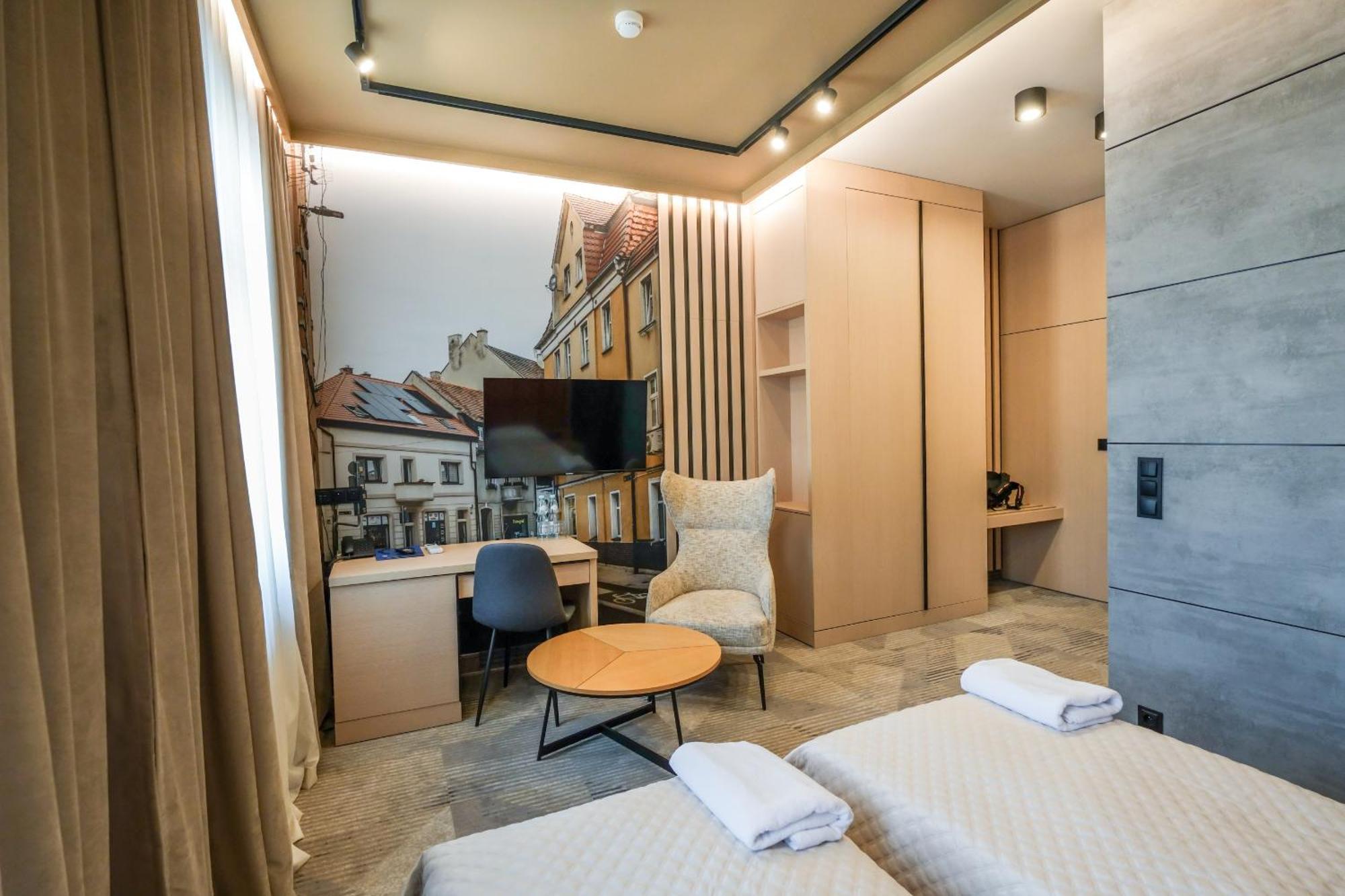 Hotel Jarota Jarocin Εξωτερικό φωτογραφία