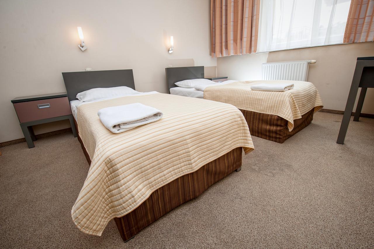 Hotel Jarota Jarocin Εξωτερικό φωτογραφία